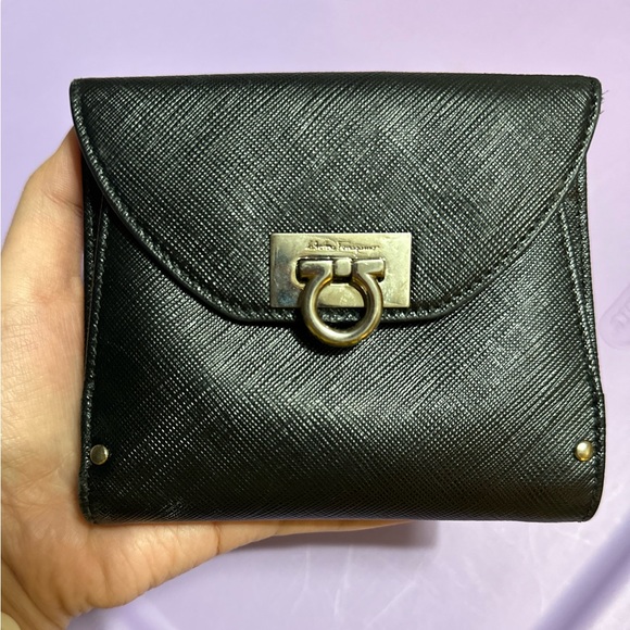 Black Salvatore Ferragamo Nero Pebble Calf Square Wallet - Picture 5 of 12